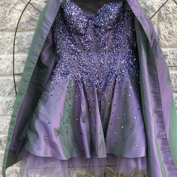 STUNNING Prom dress size 4 - Picture 2 of 16